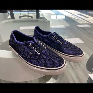 Women’s Size 9 Vans